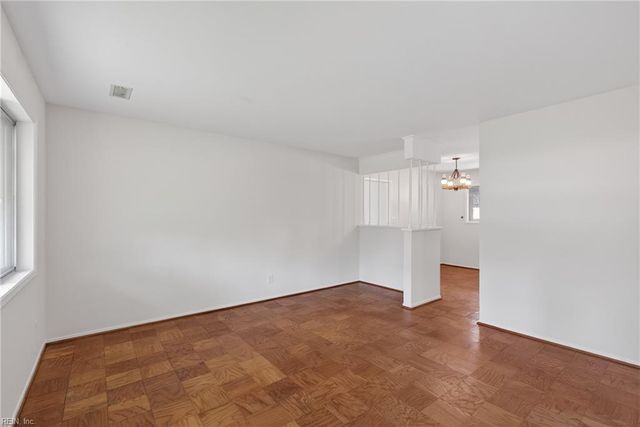2800 Country Club DR, Suffolk, VA 23435