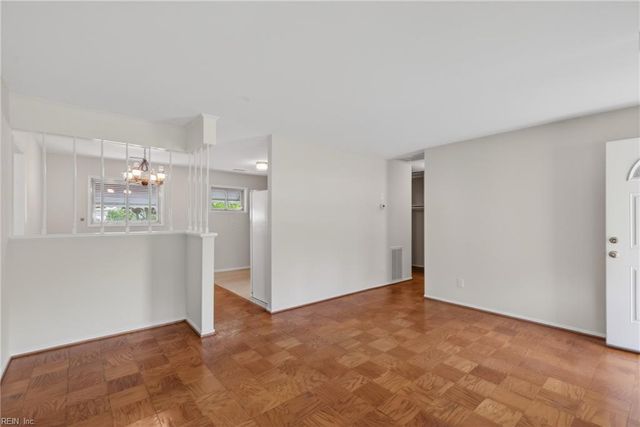 2800 Country Club DR, Suffolk, VA 23435