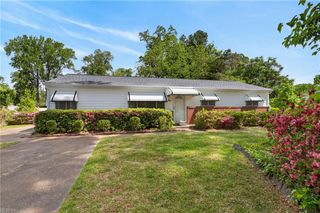 2800 Country Club DR, Suffolk, VA 23435