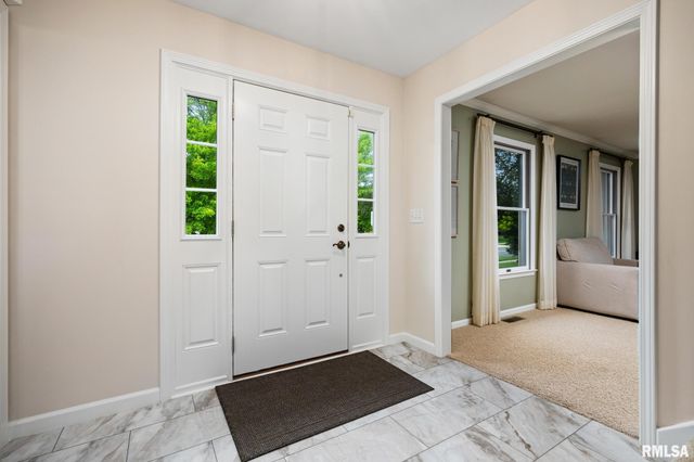 303 W ASPEN Way, Peoria, IL 61614
