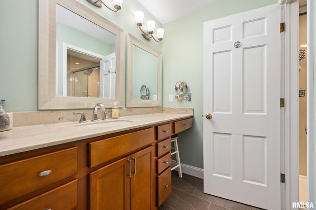 303 W ASPEN Way, Peoria, IL 61614