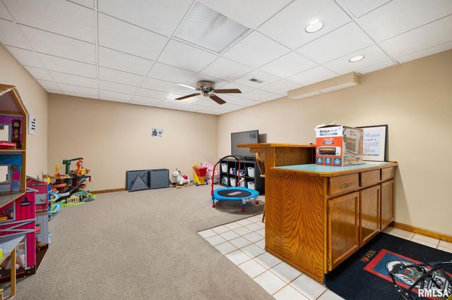 303 W ASPEN Way, Peoria, IL 61614