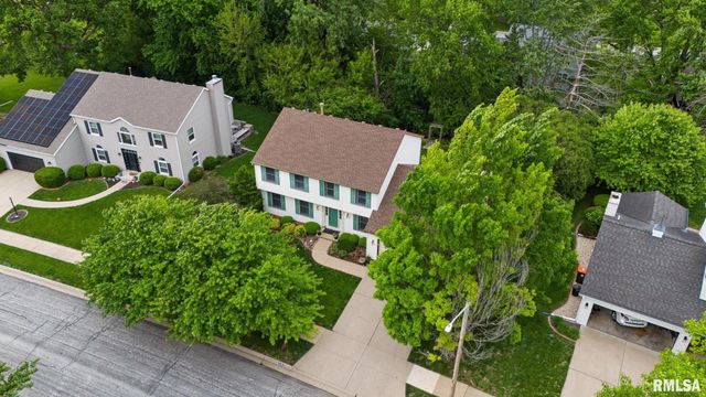 303 W ASPEN Way, Peoria, IL 61614