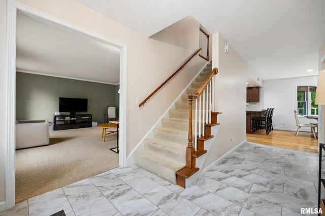 303 W ASPEN Way, Peoria, IL 61614