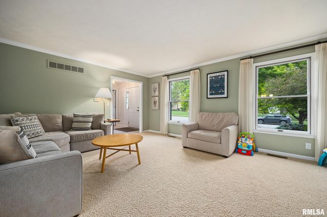 303 W ASPEN Way, Peoria, IL 61614
