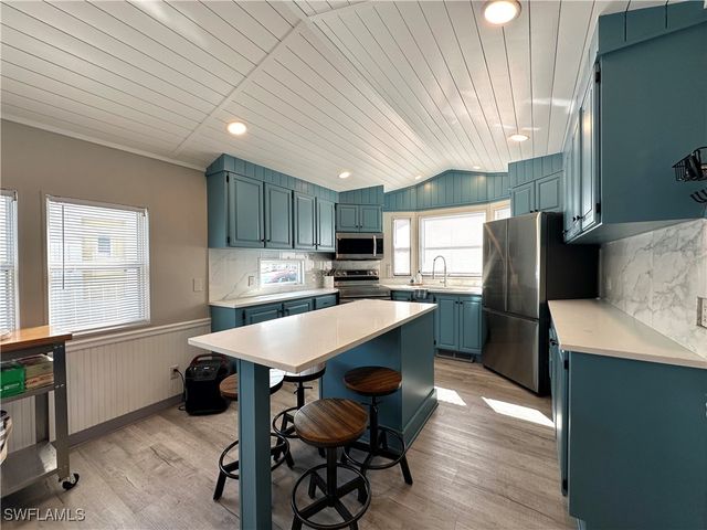 10831 Vireo CIR, Estero, FL 33928