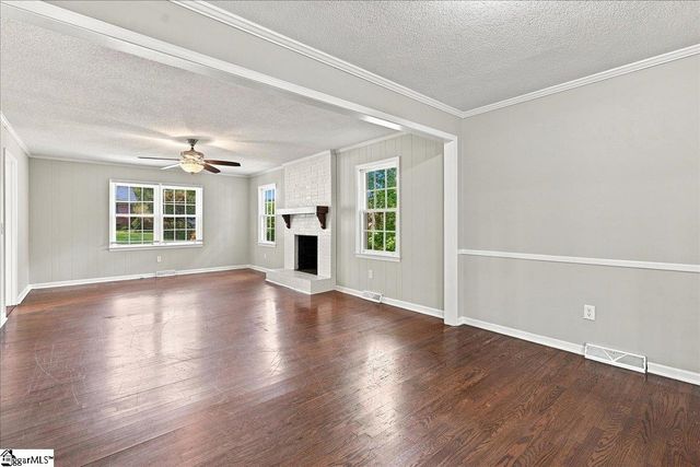 107 Windsor Street, Simpsonville, SC 29681