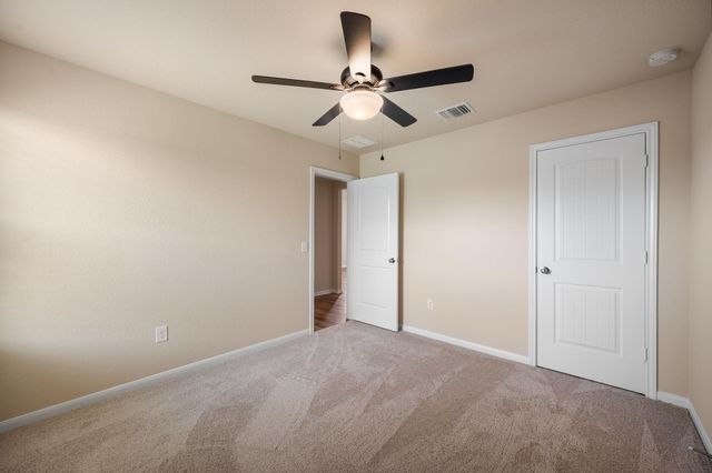 533 Luna Vista DR, Hutto, TX 78634