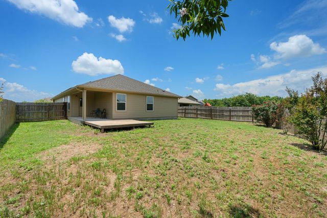 533 Luna Vista DR, Hutto, TX 78634