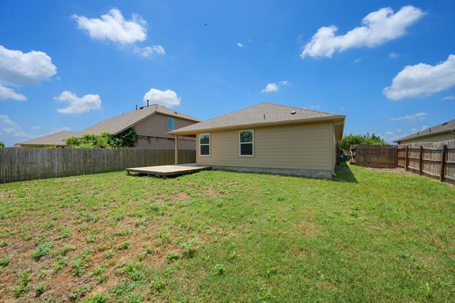 533 Luna Vista DR, Hutto, TX 78634