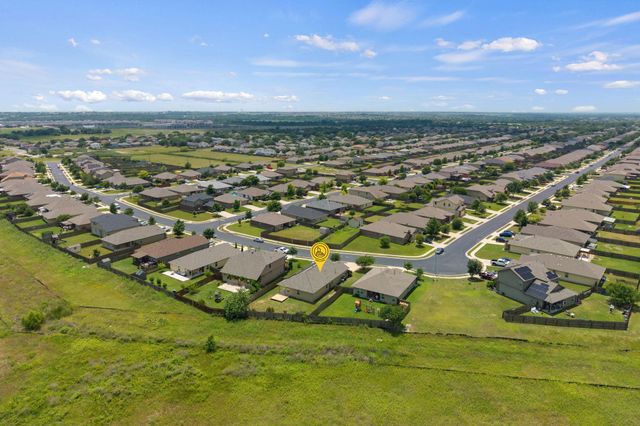 533 Luna Vista DR, Hutto, TX 78634