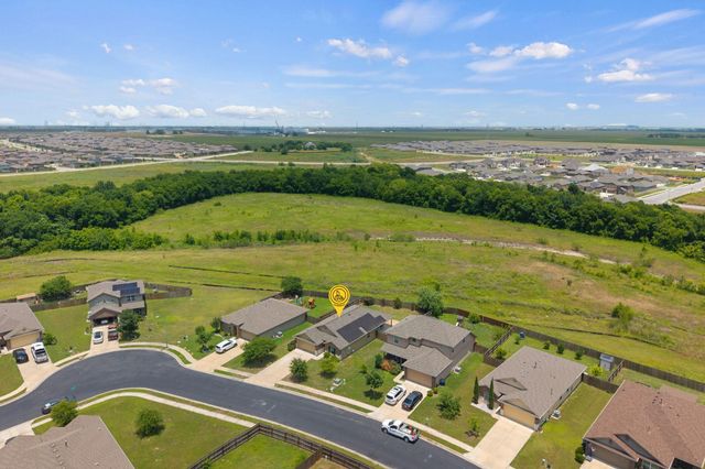533 Luna Vista DR, Hutto, TX 78634