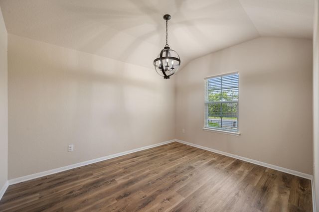 533 Luna Vista DR, Hutto, TX 78634