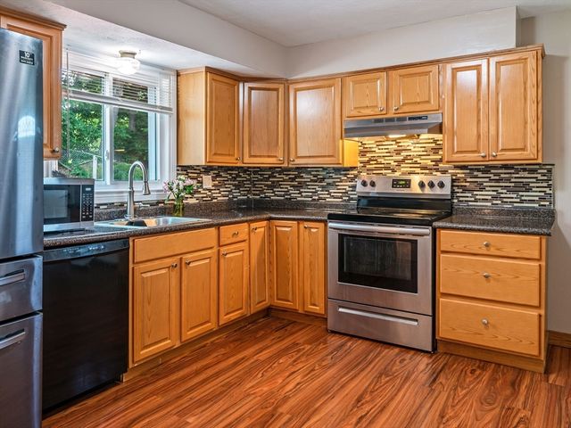 39 Barbara Ave, Auburn, MA 01501