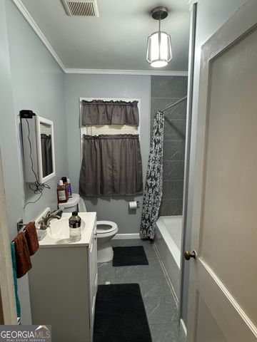 1825 Lyle Avenue, College Park, GA 30337