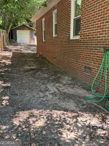 1825 Lyle Avenue, College Park, GA 30337