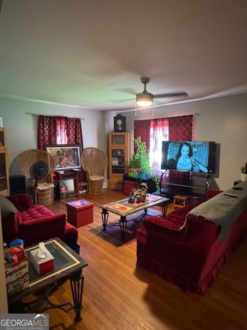 1825 Lyle Avenue, College Park, GA 30337