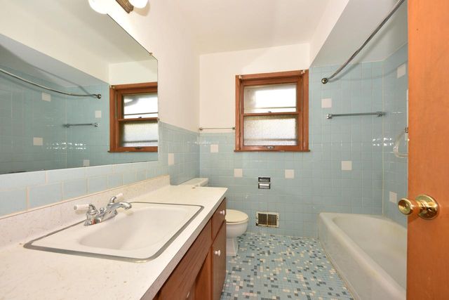 8115 W Acacia STREET, Milwaukee, WI 53223