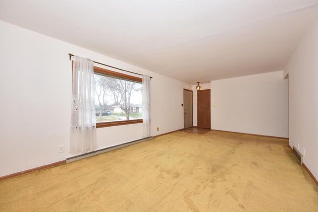 8115 W Acacia STREET, Milwaukee, WI 53223