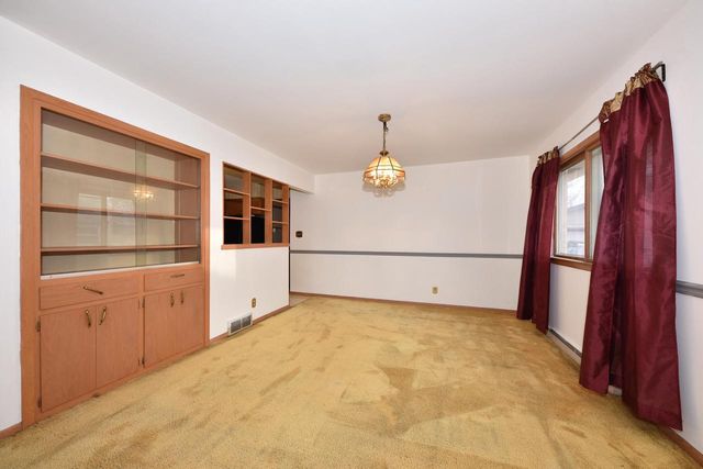 8115 W Acacia STREET, Milwaukee, WI 53223