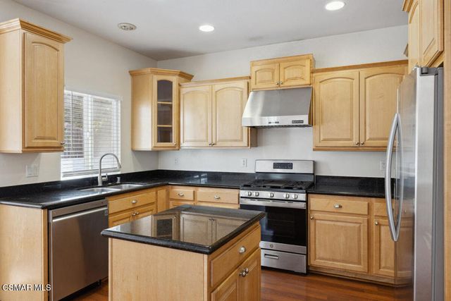 526 Houston Drive, Thousand Oaks, CA 91360