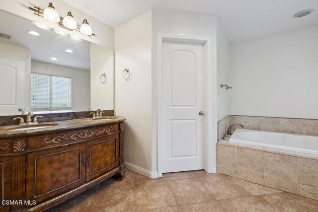 526 Houston Drive, Thousand Oaks, CA 91360