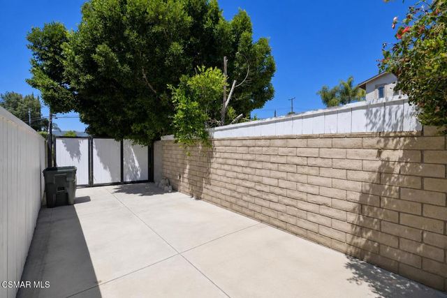 526 Houston Drive, Thousand Oaks, CA 91360