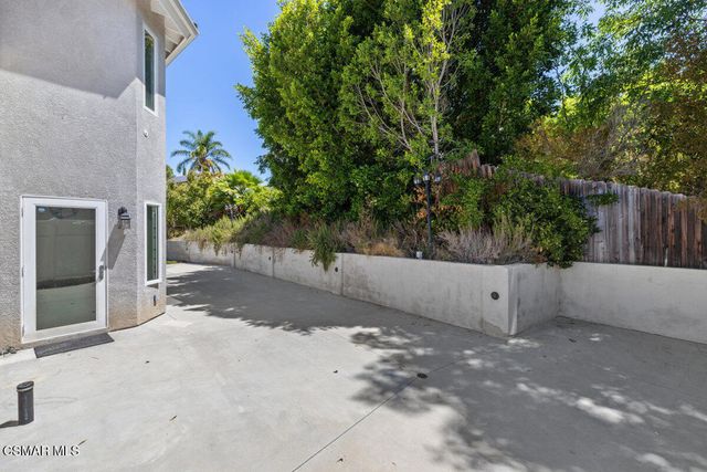 526 Houston Drive, Thousand Oaks, CA 91360