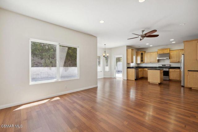 526 Houston Drive, Thousand Oaks, CA 91360