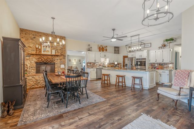 11747 E state highway 64, Tyler, TX 75707