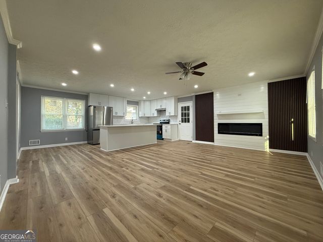 2756 Kathie Lane, Ellenwood, GA 30294