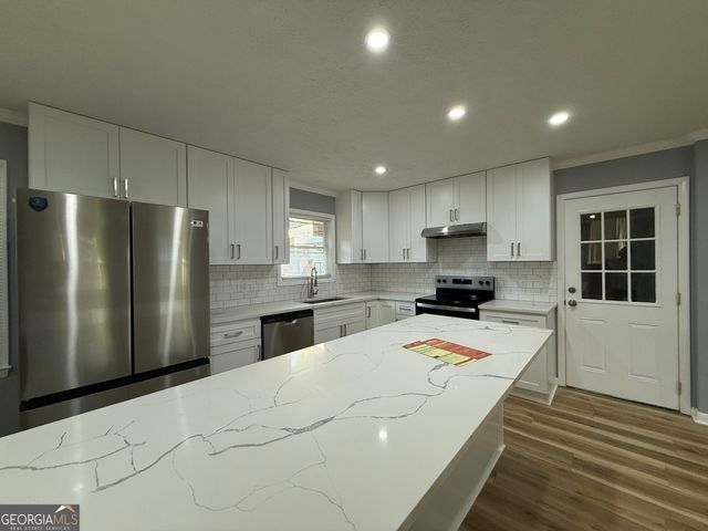 2756 Kathie Lane, Ellenwood, GA 30294