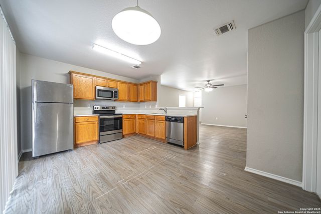 6719 Walnut Valley, San Antonio, TX 78242