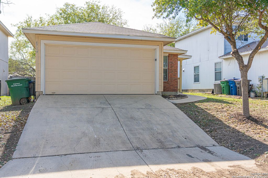 6719 Walnut Valley, San Antonio, TX 78242