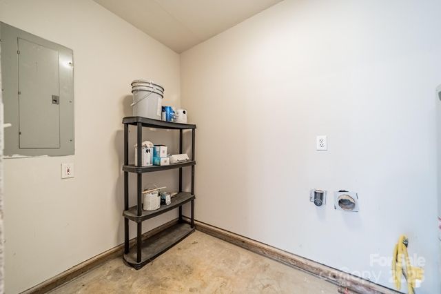 636 Reynolds Drive, Charlotte, NC 28209