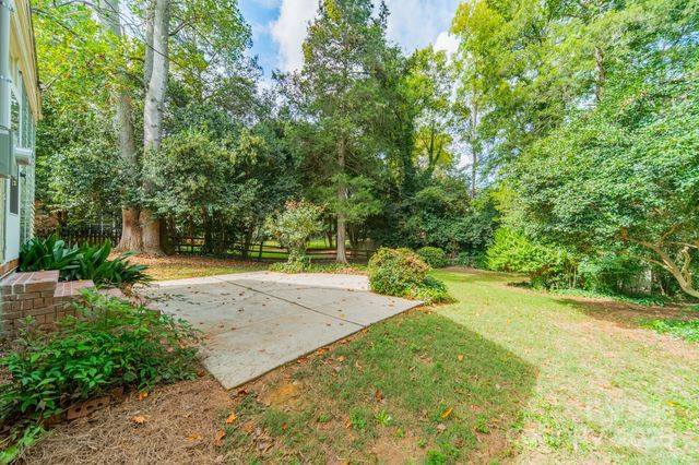 636 Reynolds Drive, Charlotte, NC 28209