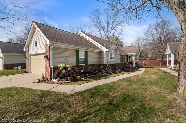 31873 Tall Pines Court, Roseville, MI 48066