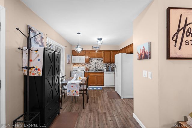 31873 Tall Pines Court, Roseville, MI 48066