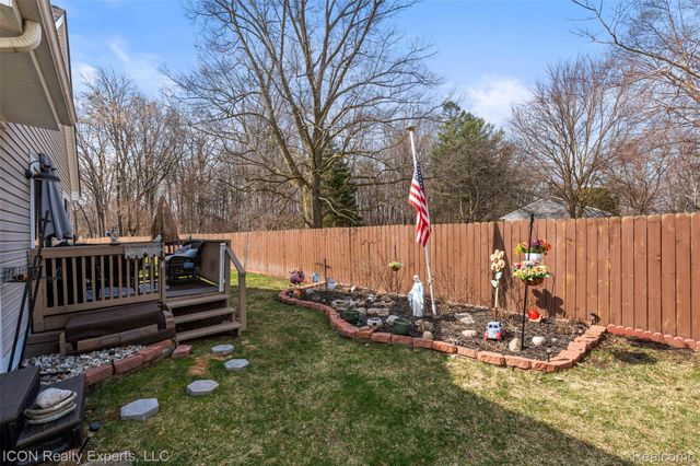 31873 Tall Pines Court, Roseville, MI 48066