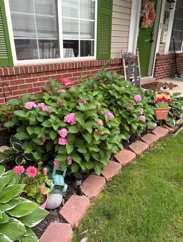 31873 Tall Pines Court, Roseville, MI 48066