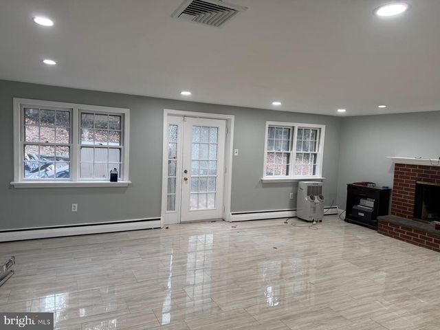 1230 SUSQUEHANNA RD, Jenkintown, PA 19046