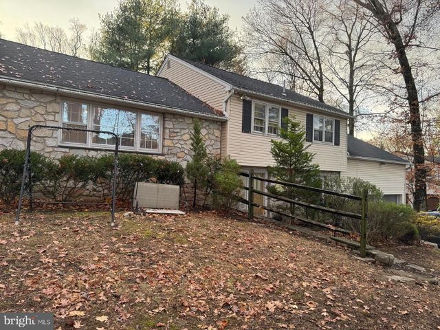 1230 SUSQUEHANNA RD, Jenkintown, PA 19046