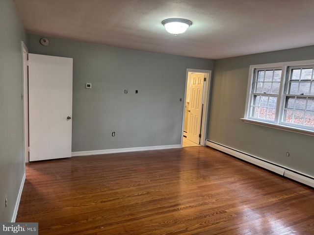 1230 SUSQUEHANNA RD, Jenkintown, PA 19046