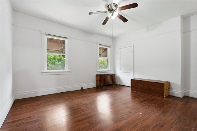 3818 Acorn St, Greenfield, PA 15207