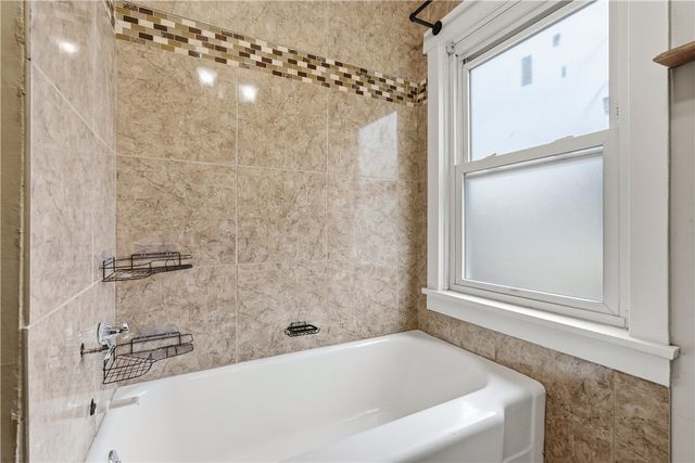 3818 Acorn St, Greenfield, PA 15207