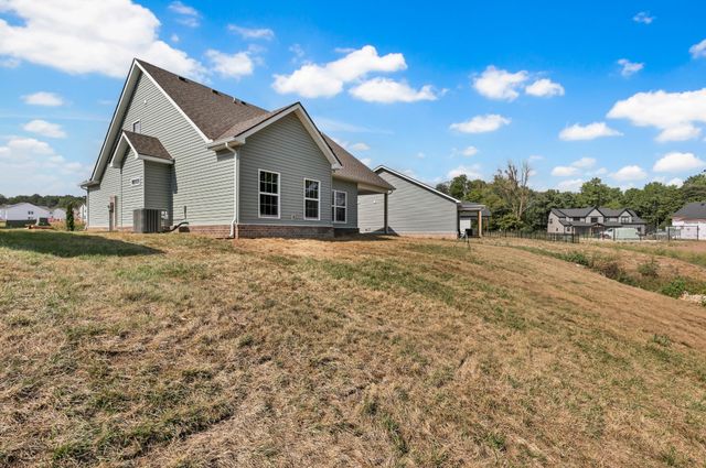 1123 Mourning Cloak Dr, Clarksville, TN 37043