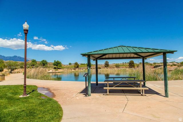 2009 N CORAL RIDGE DR, Washington, UT 84780