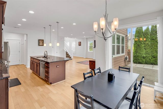 1705 NE Falls Dr, Issaquah, WA 98029