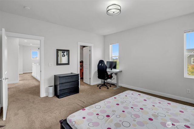 1705 NE Falls Dr, Issaquah, WA 98029