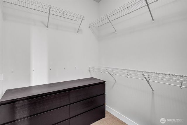 1705 NE Falls Dr, Issaquah, WA 98029